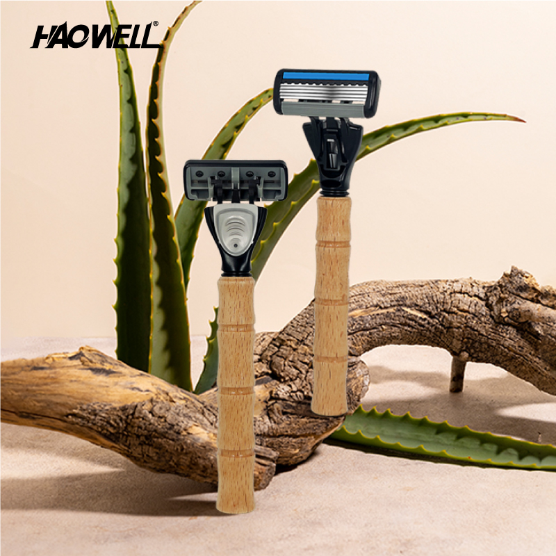 5 Blade Men's Razor With 1 Wood Handle And 13 Refills